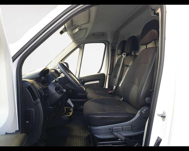 Usata Citroën Jumper 140 CV (102 kW) 2023 Bianco Monovolume