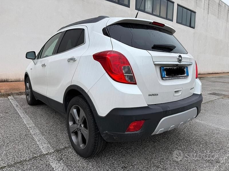 Usata Opel Mokka 130 CV (95 kW) 2013 Bianco SUV