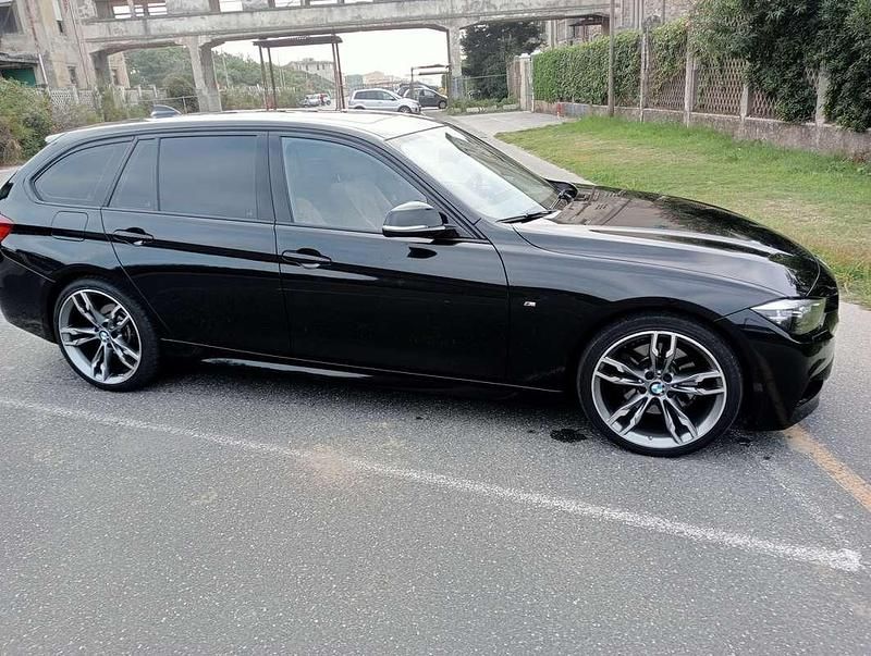 Usata BMW 325 Sport Line 224 CV (164 kW) 2018 Station wagon