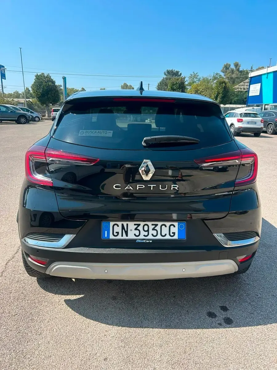Usata Renault Captur Intens 101 CV (74 kW) 2023 Grigio SUV