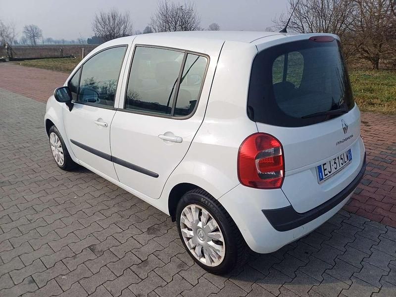 Usata Renault Modus 75 CV (55 kW) 2011 Other Monovolume