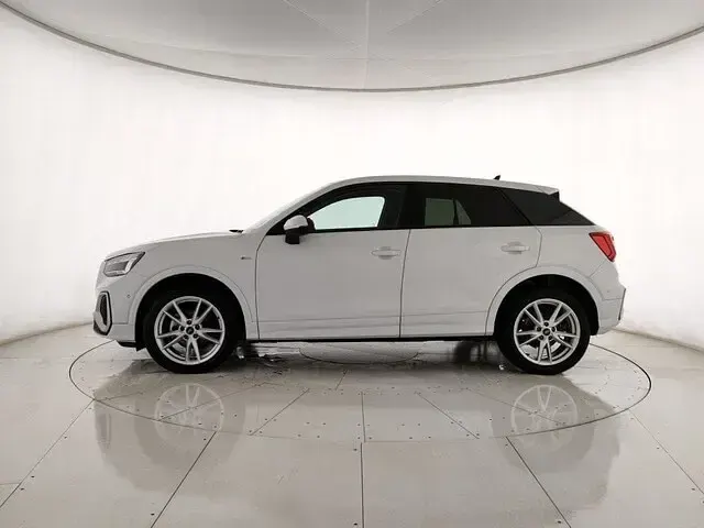 Usata Audi Q2 S-Line 150 CV (110 kW) 2025 Bianco SUV