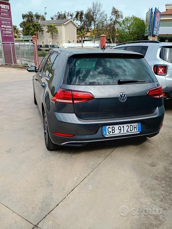 Usata VW Golf VII Executive 116 CV (85 kW) 2019 Grigio Berlina