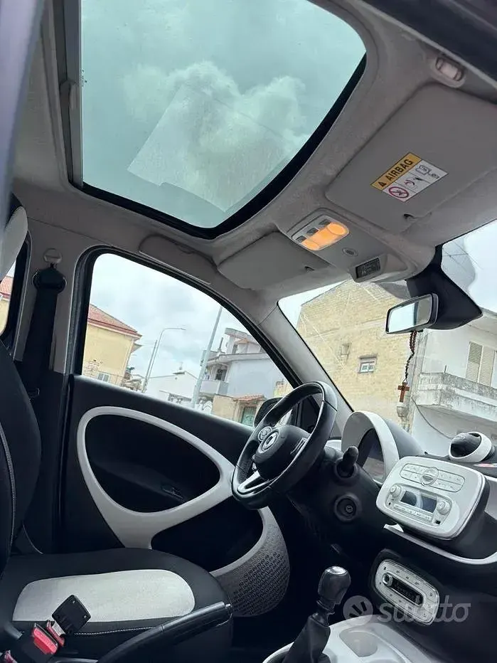 Usata Smart ForFour 90 CV (66 kW) 2018 Grigio Utilitaria