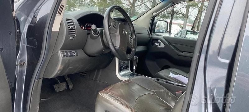 Usata Nissan Navara 231 CV (169 kW) 2014 Grigio Pick-up