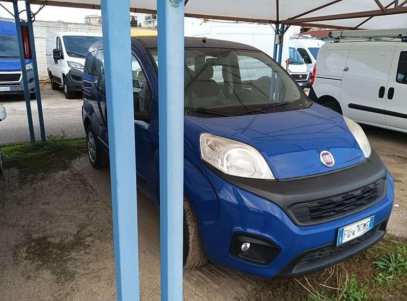 Blu/azzurro Usata 2016 Fiat Qubo Trekking Monovolume | 6800 € (Cara) - Immagine 1/4