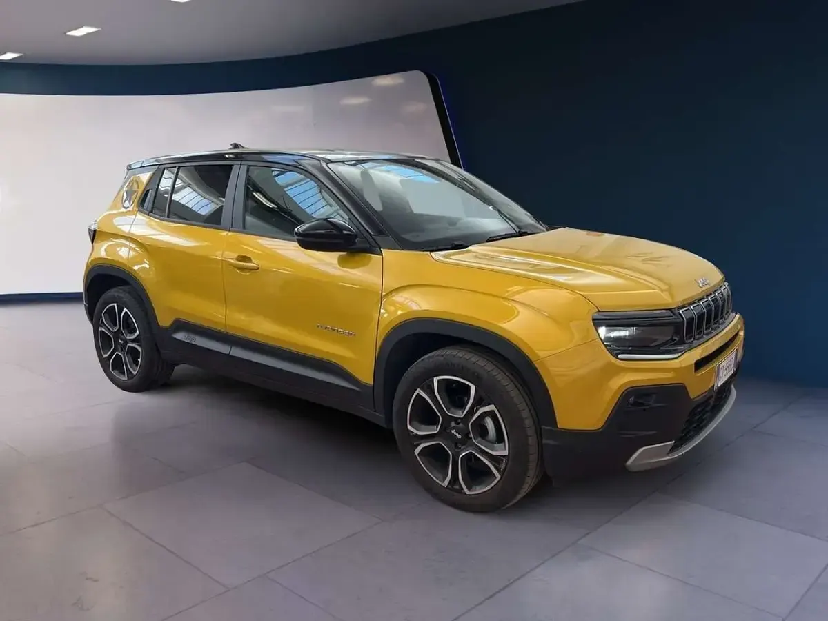 Usata Jeep Avenger Altitude 101 CV (74 kW) 2024 Giallo SUV