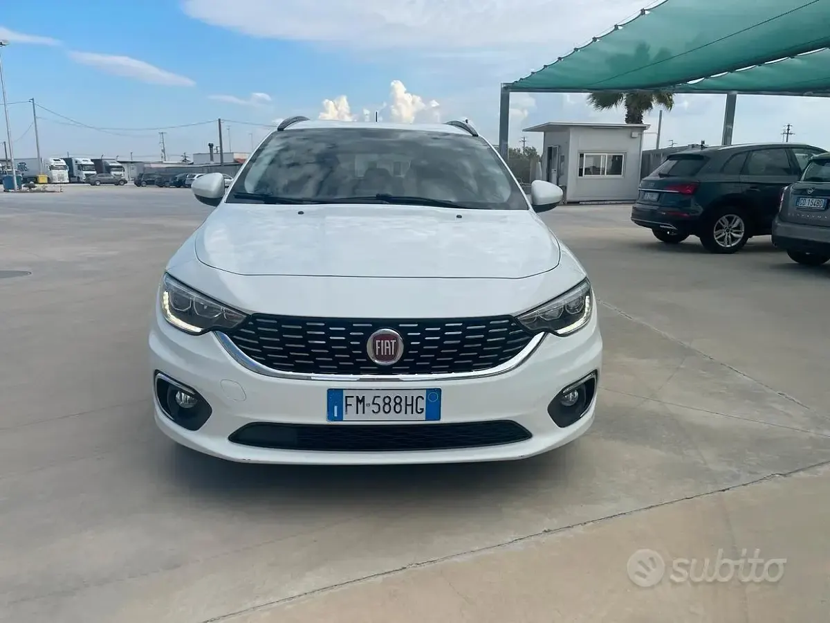 Usata Fiat Tipo Lounge 120 CV (88 kW) 2017 Bianco Station wagon