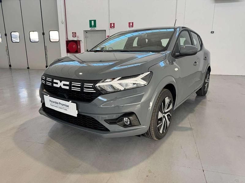 Ny Dacia Sandero Expression 101 HK (74 kW) 2026 Hvid Sedan