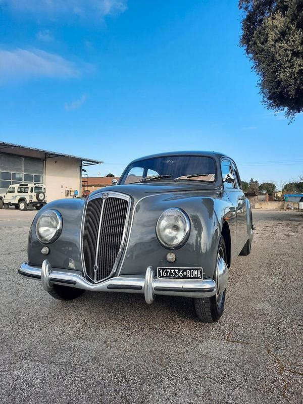Usata Lancia Aurelia 108 CV (79 kW) 1952 Grigio Berlina