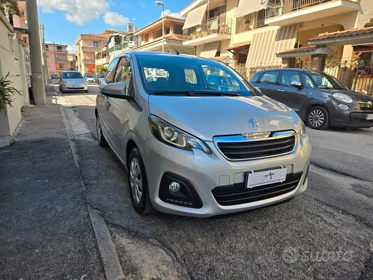 Usata Peugeot 108 Style 72 CV (52 kW) 2021 Grigio Berlina