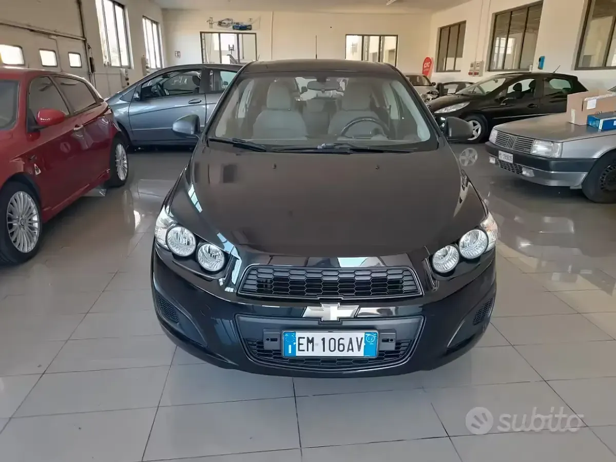 Usata Chevrolet Aveo LS 69 CV (50 kW) 2012 Nero Berlina