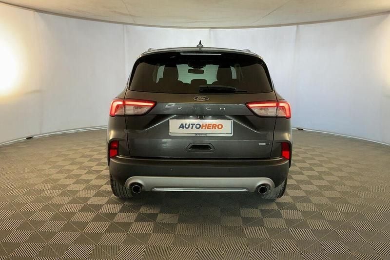 Usado Ford Kuga Titanium 150 CV (110 kW) 2022 Gris SUV
