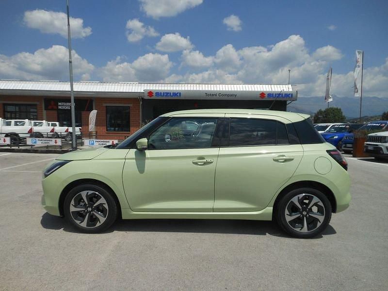 Usata Suzuki Swift 83 CV (61 kW) 2025 Verde Utilitaria