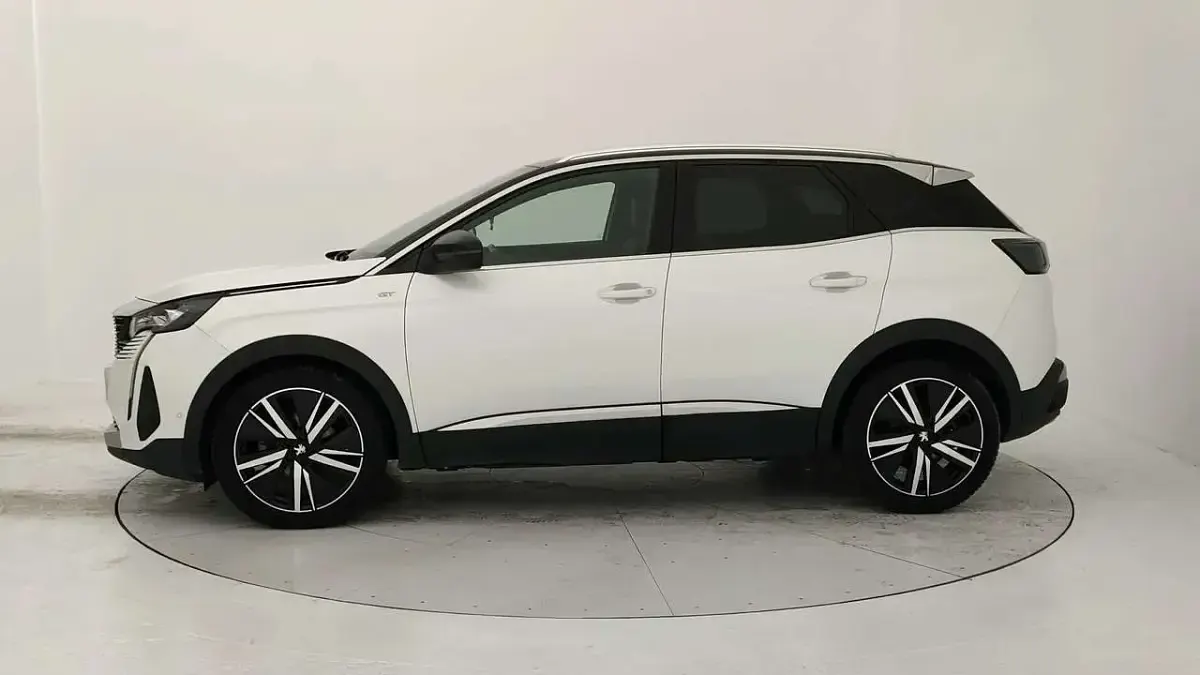 Usata Peugeot 3008 GT 131 CV (96 kW) 2022 Bianco SUV