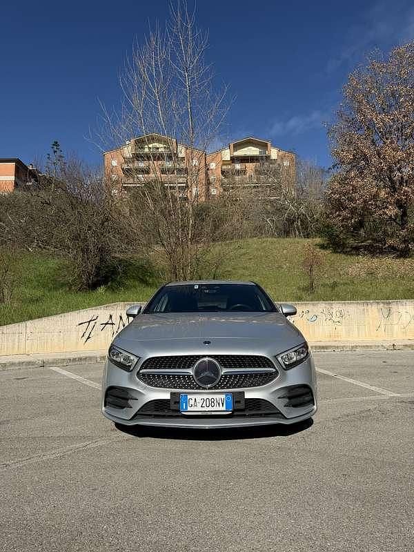 Usata Mercedes A180 Premium 116 CV (85 kW) 2020 Berlina