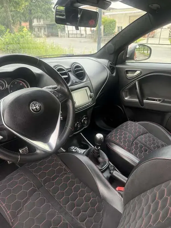 Usata Alfa Romeo MiTo 90 CV (66 kW) 2017 Rosso Utilitaria