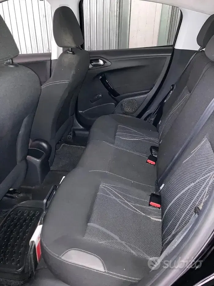 Usata Peugeot 208 2013 Nero Utilitaria