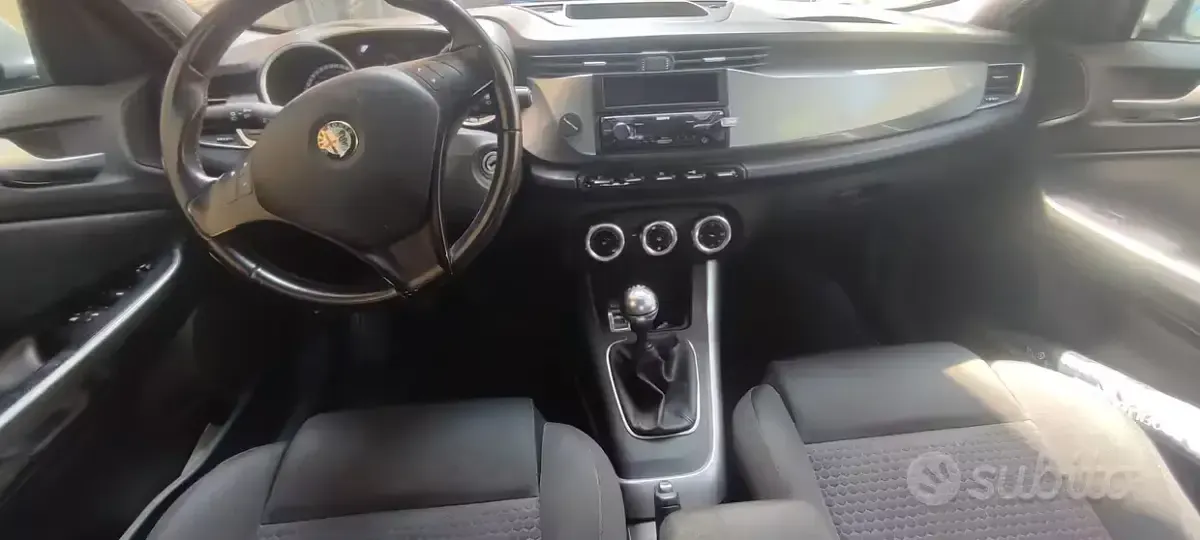 Usata Alfa Romeo Giulietta 120 CV (88 kW) 2011 Nero Utilitaria