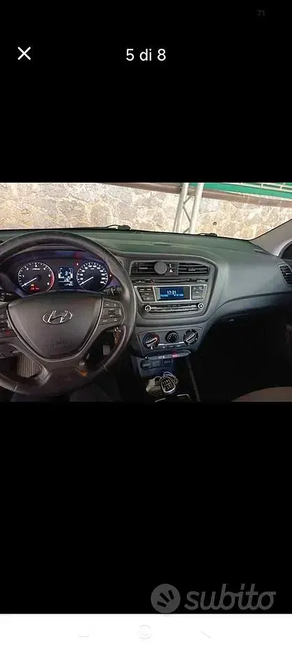 Begagnad Hyundai i20 75 HK (55 kW) 2015 Sedan