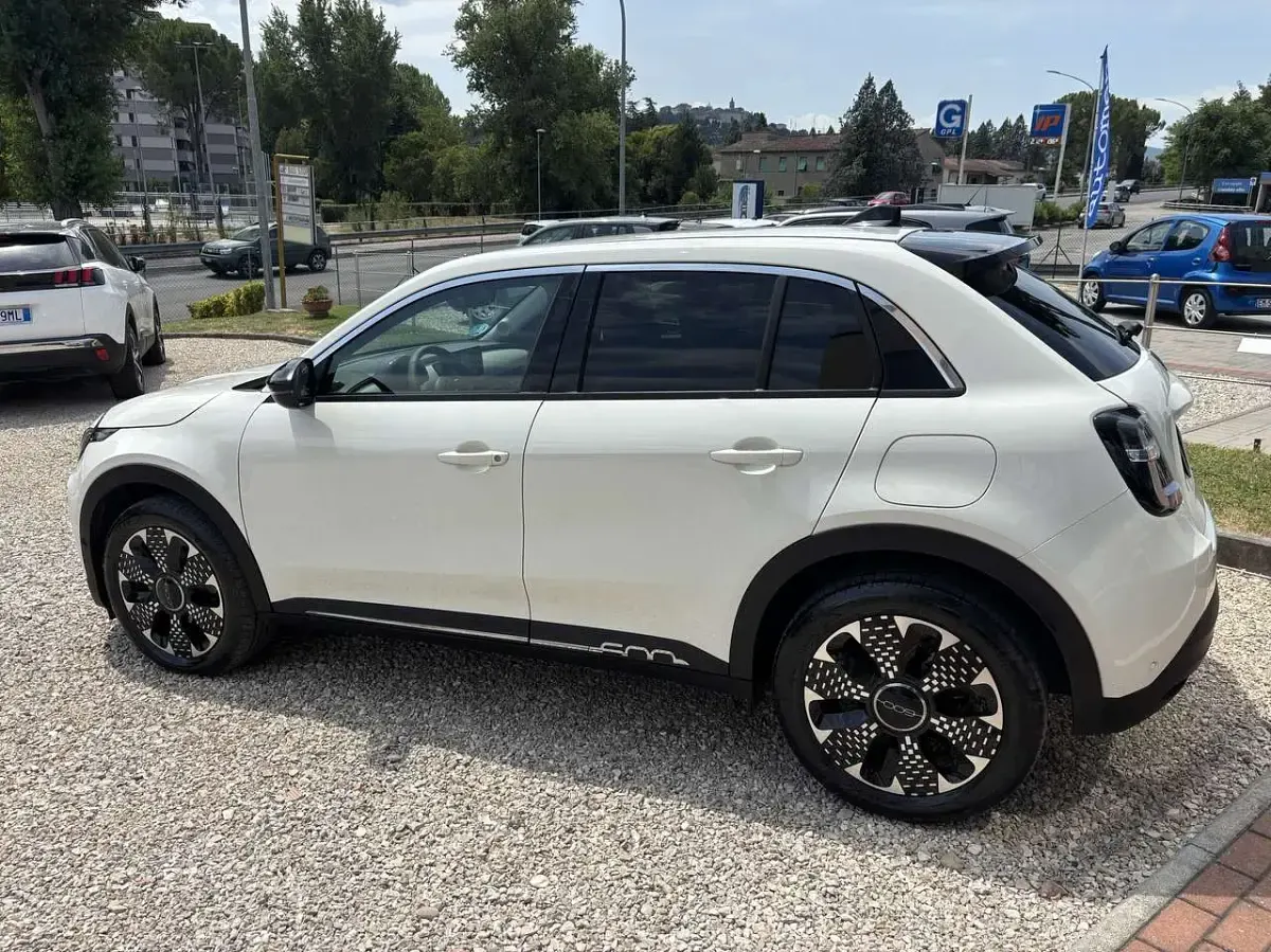 Usata Fiat 600 La Prima 101 CV (74 kW) 2025 Bianco SUV