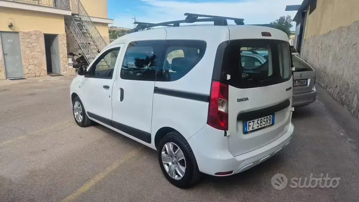 Usata Dacia Dokker Essentiel 75 CV (55 kW) 2019 Bianco Monovolume