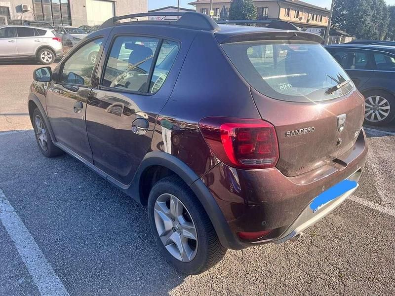 Usata Dacia Sandero Stepway 90 CV (66 kW) 2017 Berlina