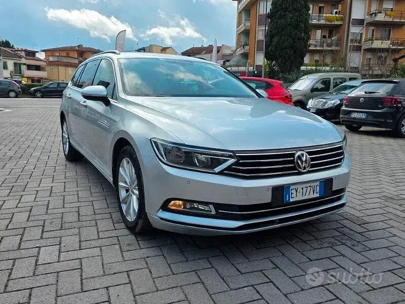 Begagnad VW Passat Comfortline 150 HK (110 kW) 2015 Silver Kombi