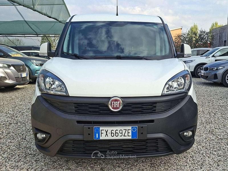 Usata Fiat Doblò 105 CV (77 kW) 2019 Bianco Monovolume