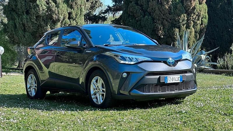 Usata Toyota C-HR Lounge 97 CV (71 kW) 2019 Grigio SUV