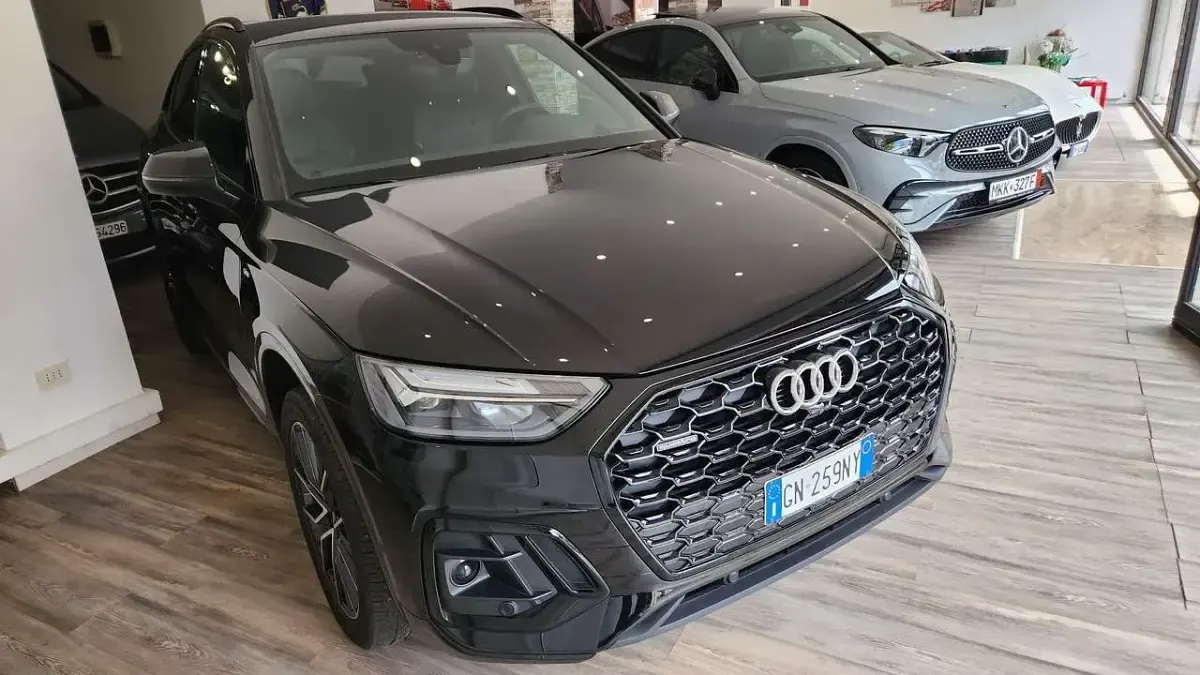 Usata Audi Q5 Sportback Ambiente 204 CV (150 kW) 2022 Nero SUV
