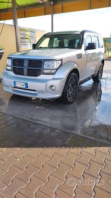 Usata Dodge Nitro 177 CV (130 kW) 2009 Grigio SUV