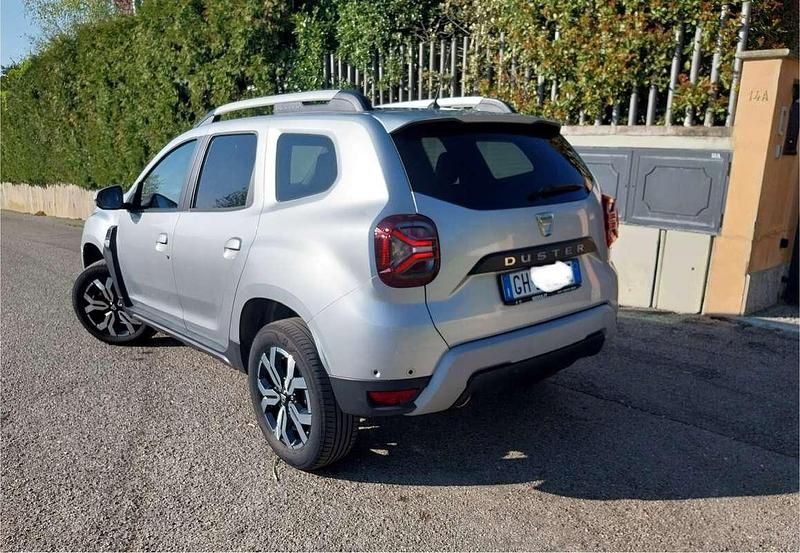 Usata Dacia Duster Prestige 101 CV (74 kW) 2022 Argento SUV