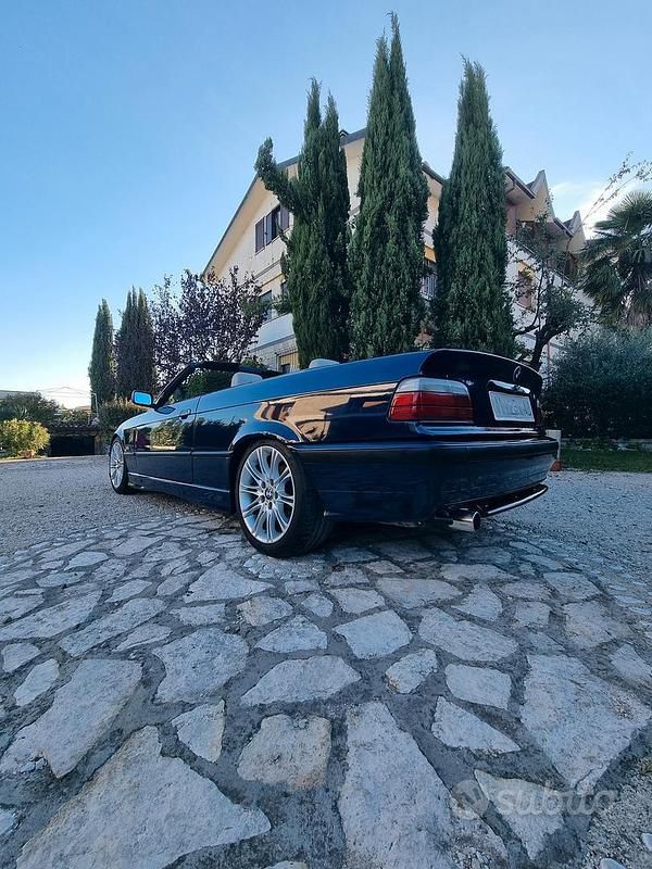 Usata BMW 318 Cabriolet 1996 Blu Cabrio