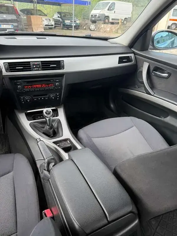 Usata BMW 320 Efficient Dynamics 163 CV (119 kW) 2005 Argento Berlina