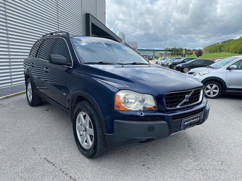Usata Volvo XC90 163 CV (119 kW) 2004 Blu SUV