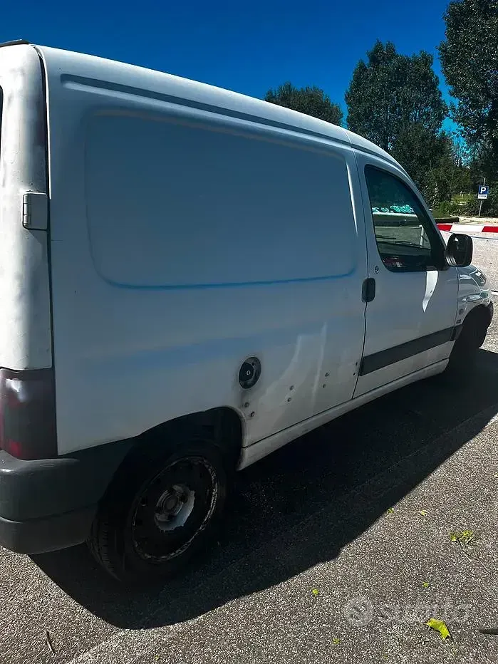 Usata Peugeot Partner 90 CV (66 kW) 2002 Bianco Monovolume