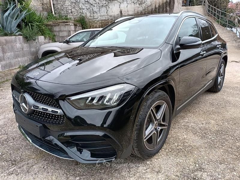 Usata Mercedes GLA200 Premium 150 CV (110 kW) 2025 Nero SUV