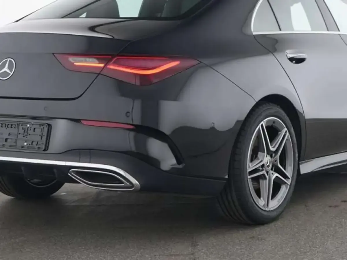 Usata Mercedes CLA180 Premium 136 CV (100 kW) 2025 Nero Berlina