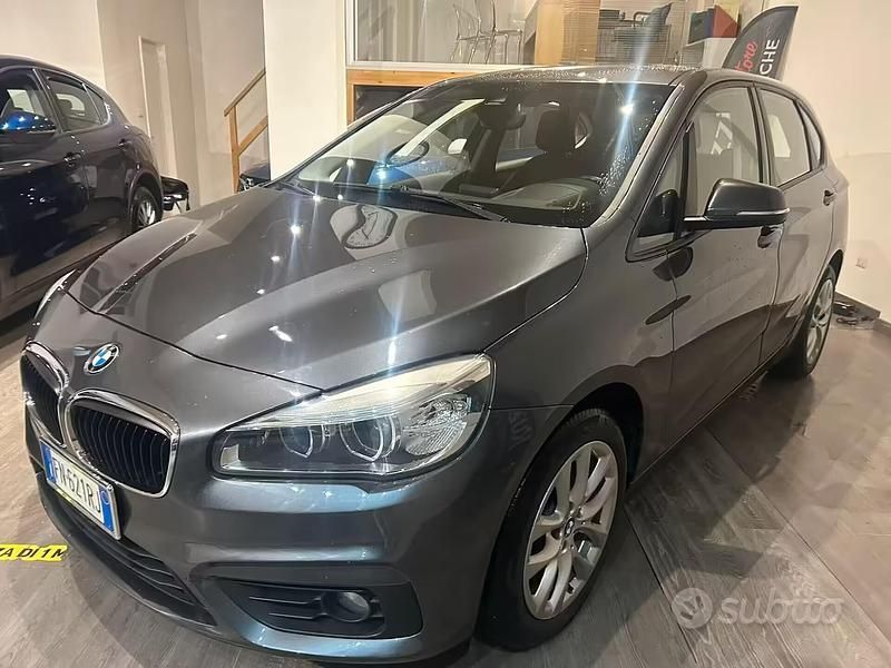 Begagnad BMW 218 Luxury Line 150 HK (110 kW) 2018 Grå Kombi