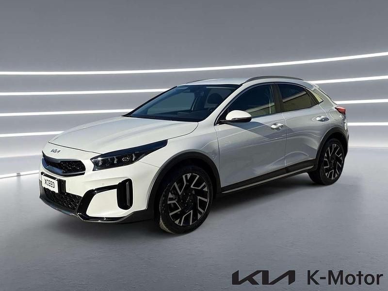 Nuova Kia XCeed Style 140 CV (102 kW) 2025 Deluxe white (hw2) SUV