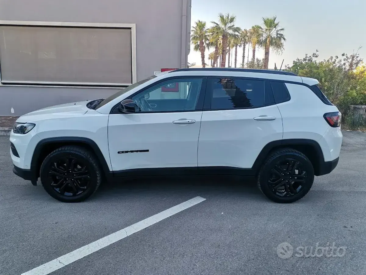 Usata Jeep Compass Night Eagle 131 CV (96 kW) 2023 Bianco SUV