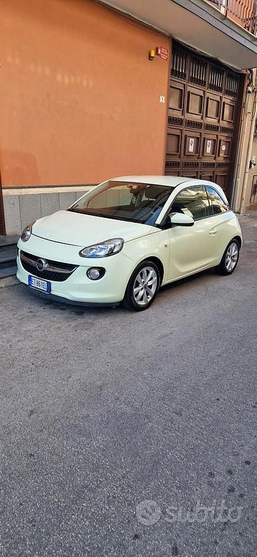 Usata Opel Adam 101 CV (74 kW) 2013 Utilitaria