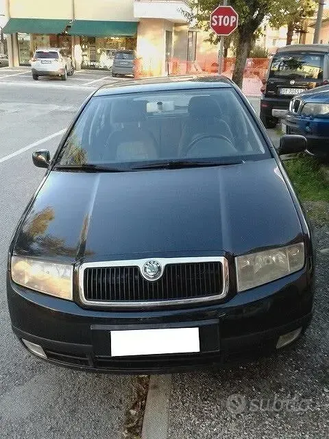 Usata Skoda Fabia 101 CV (74 kW) 2001 Blu Station wagon