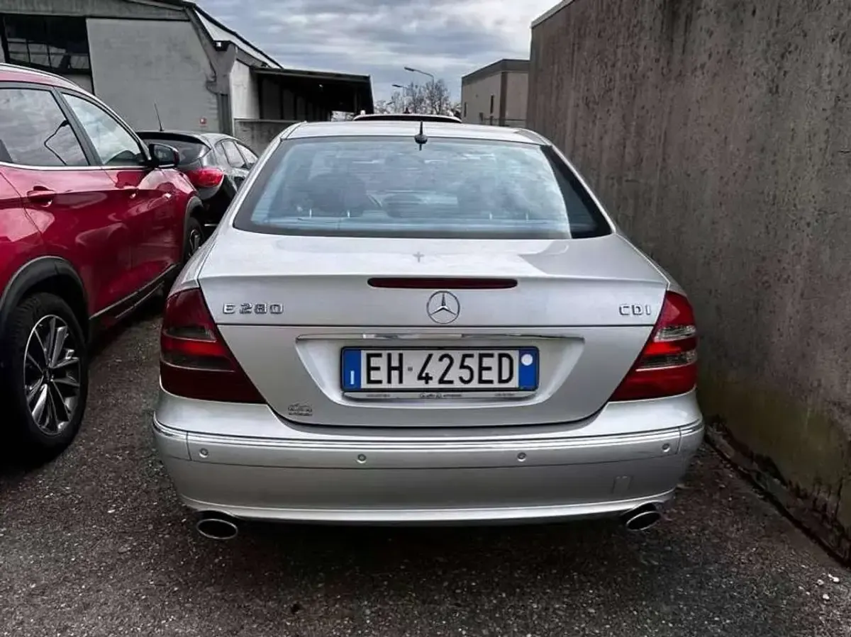 Usata Mercedes E280 Elegance 190 CV (139 kW) 2006 Other Berlina