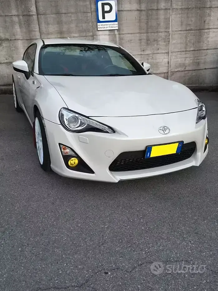 Usata Toyota GT86 GT 200 CV (147 kW) 2016 Bianco Coupé