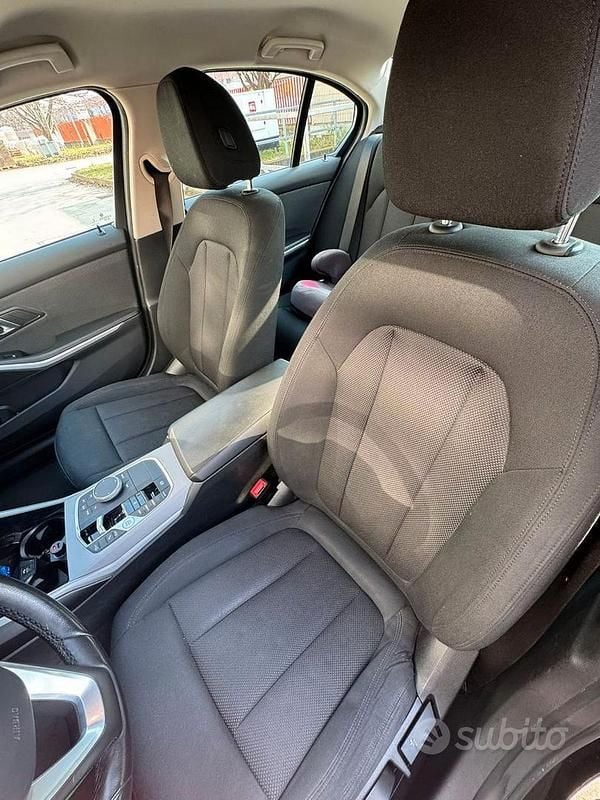 Usata BMW 320 184 CV (135 kW) 2022 Nero Berlina