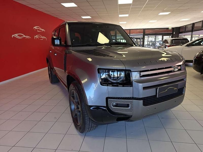 Grigio Usata 2024 Land Rover Defender HSE Dynamic SUV | 75.990 € (Molto cara) - Immagine 1/4