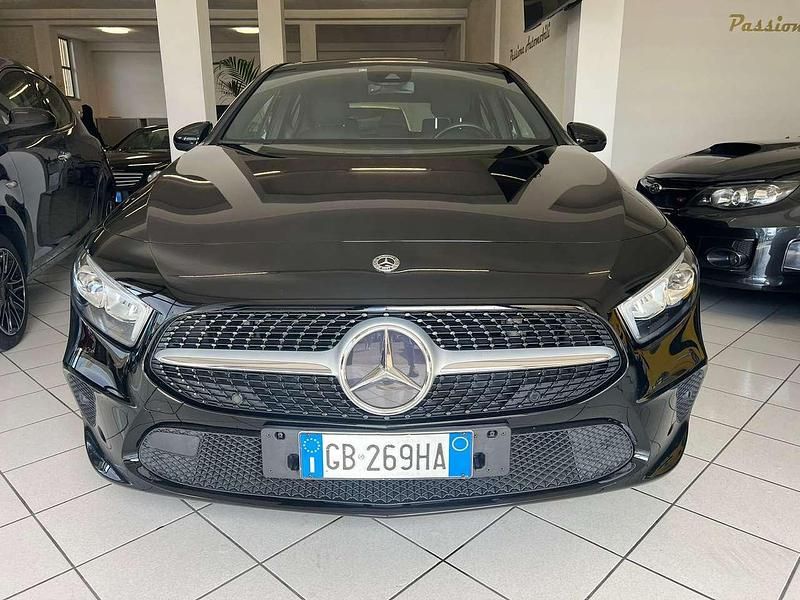 Usata Mercedes A180 Premium 116 CV (85 kW) 2020 Nero Berlina