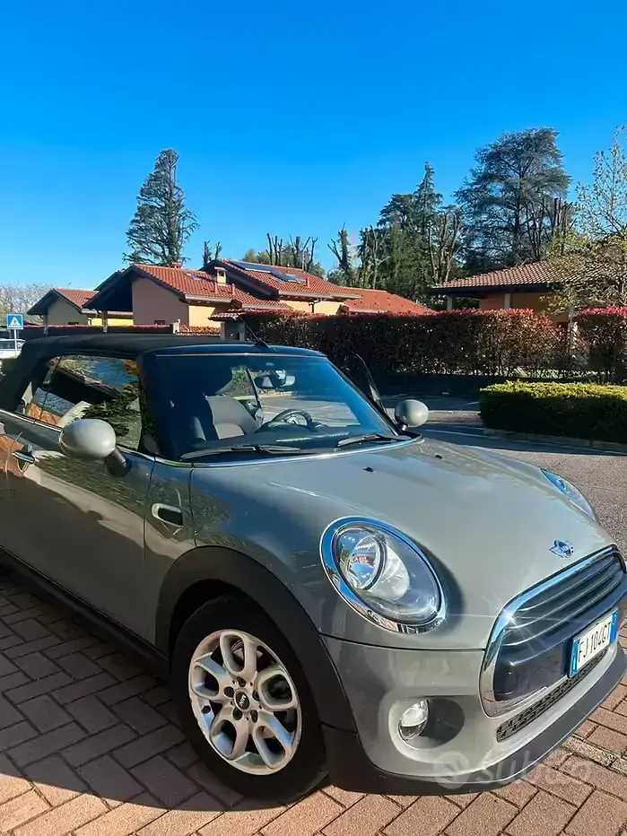 Usata Mini Cooper D Cabriolet 116 CV (85 kW) 2017 Grigio Cabrio